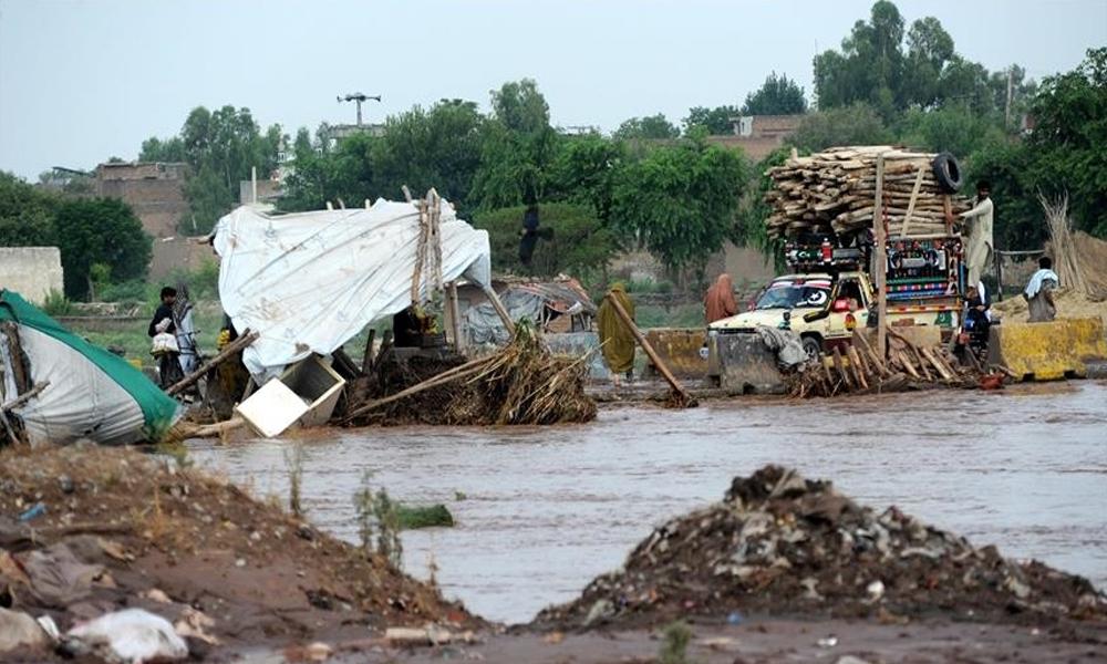 Death toll from rains, floods in Pakistan exceeds 900
