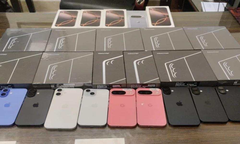 Smuggled mobiles worth Rs12mn recovered at Lahore Airport