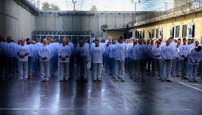 اسرائیلی سپریم کورٹ کا حکم: فلسطینی قیدیوں کو روزانہ تین وقت کھانا فراہم کیا جائے