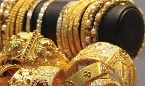Gold prices reach record highs in Pakistan amid global surge