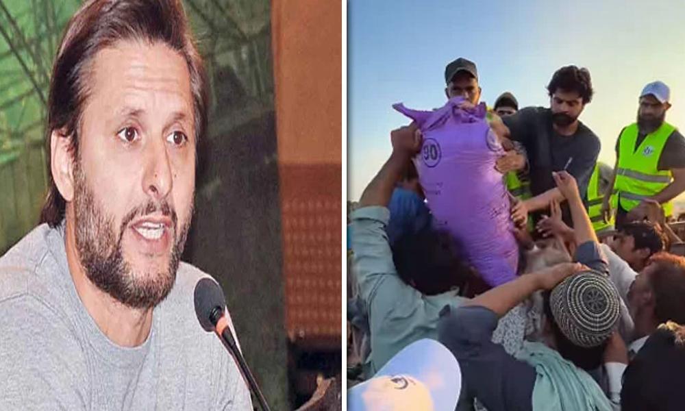 Pakistani cricketers also play their part to help flood victims
