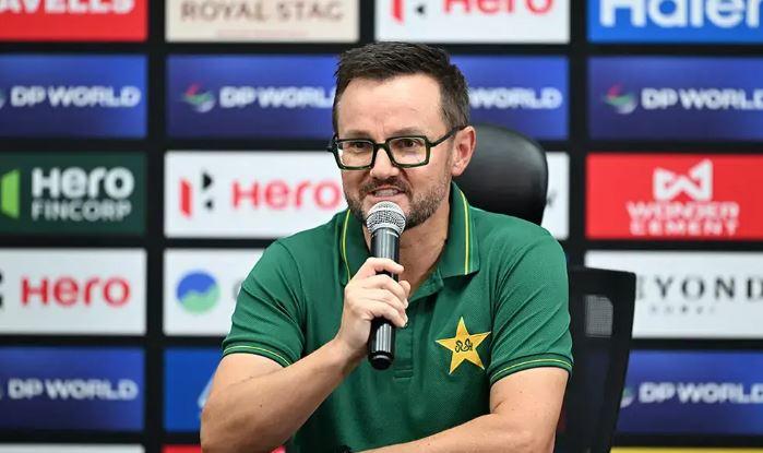 Pakistan coach disappointed India did not shake hands at Asia Cup