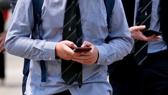 Australia bans social media for under-16s in landmark global move