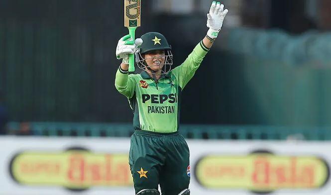 First ODI: Sidra Ameen’s ton helps Pakistan women set South Africa 256-run target