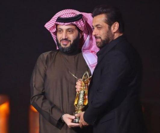 Salman Khan wins 'Personality of the Year' award in Saudi Arabia