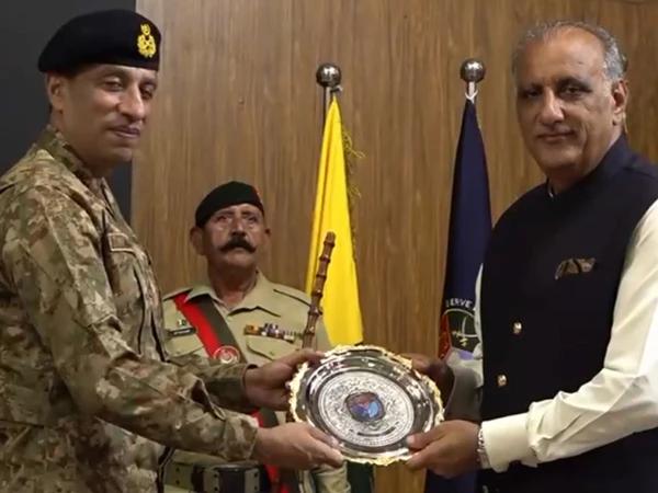 ڈی جی آئی ایس پی آرکا  کیڈٹ کالج پلندری کا دورہ ، طلباء اور اساتذہ کے ساتھ خصوصی نشست
