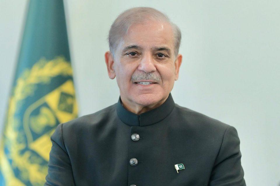 وزیراعظم شہباز شریف اقوام متحدہ کی جنرل اسمبلی کے اجلاس میں شرکت کے لیے نیویارک روانہ