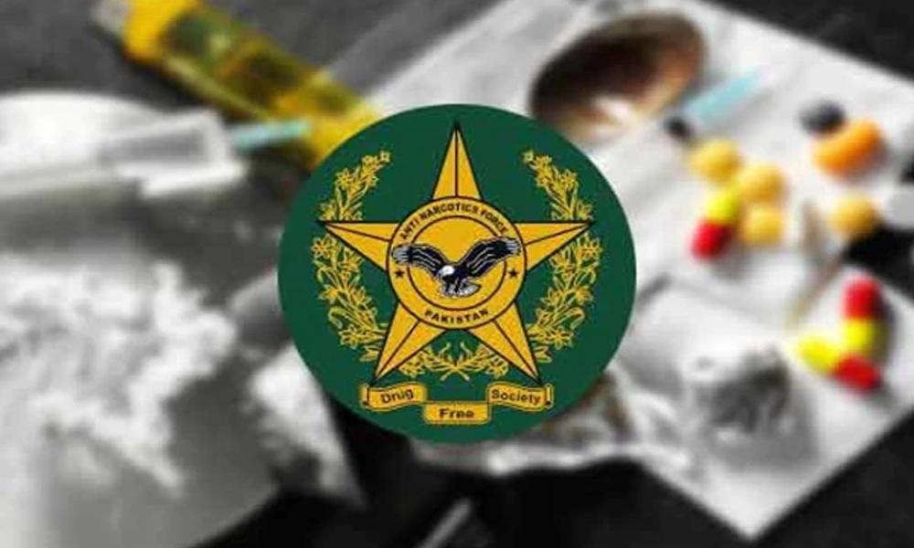 ANF ​​arrests 10 suspected drug dealers, including women