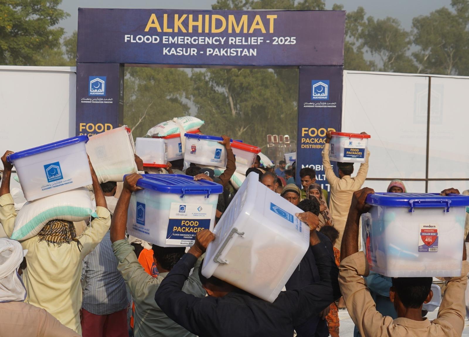 Alkhidmat Foundation distributes food packages among 2,000 flood-affected families of River Sutlej