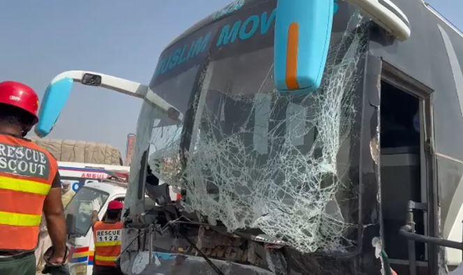 High-speed collision in Vehari claims six lives, several injured