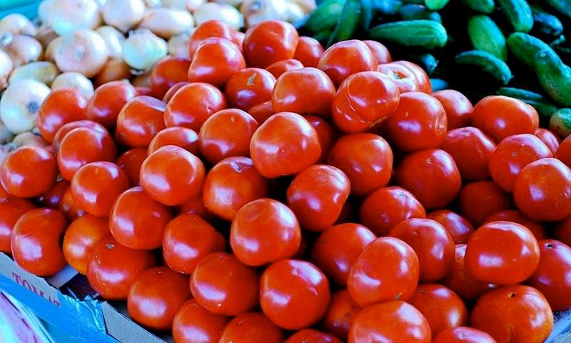 Tomato prices soar to Rs300/kg in Peshawar