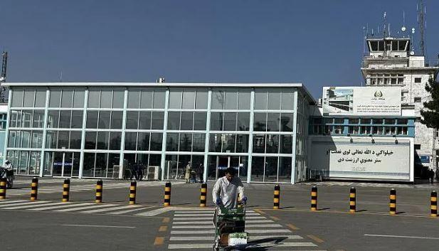 Internet blackout in Afghanistan forces closure of Kabul airport