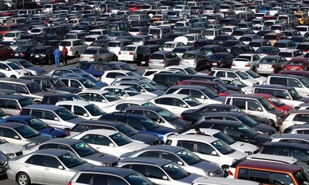 Import of vehicles older than 5 years allowed on IMF condition