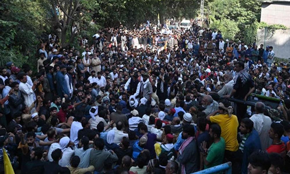 Violent protests by Public Action Committee in Kashmir, 3 cops, 6 civilians killed