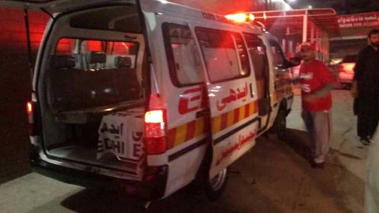 لسبیلہ میں مسافر کوچ اور ٹرک میں خوفناک تصادم، 6 مسافر جاں بحق، 17 شدید زخمی