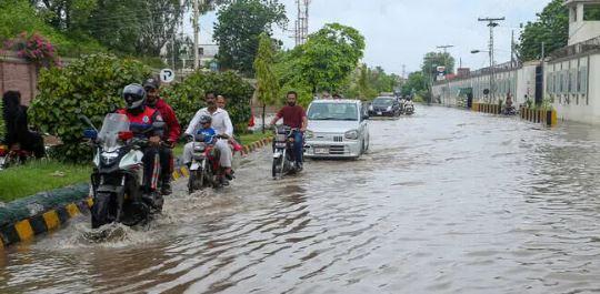 Punjab braces for rainfall, PDMA alerts all districts