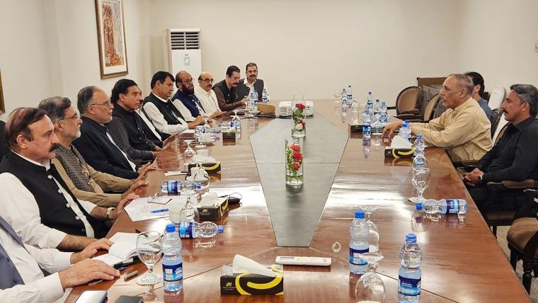 آزاد کشمیر میں حکومتی اور عوامی ایکشن کمیٹی کے درمیان مذاکرات کامیاب،فریقین کے دستخط