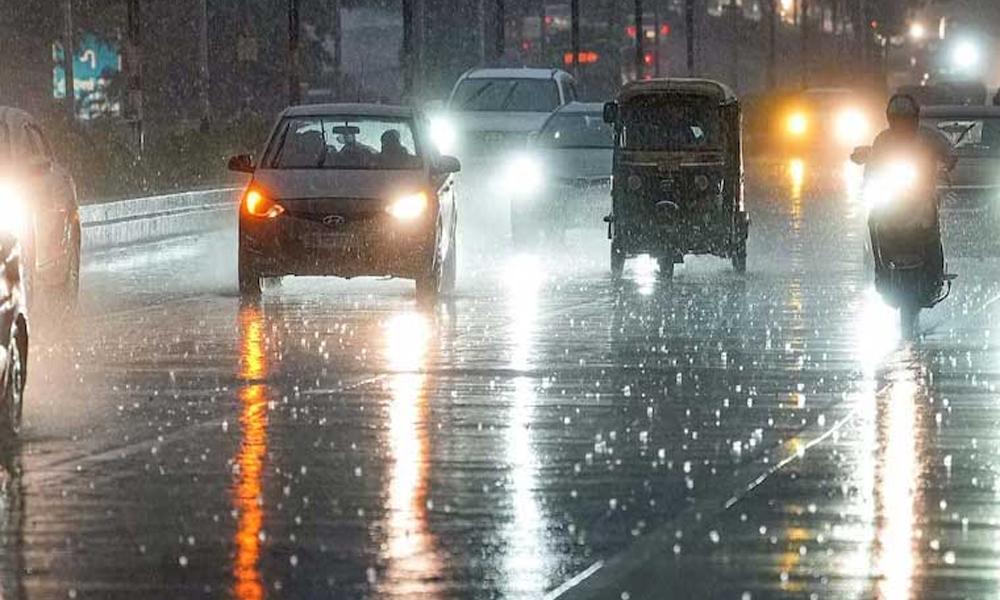 Rain in Punjab including Lahore, cloudy weather also in Karachi