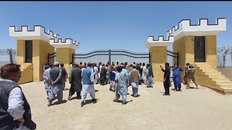 پاکستان کا افغانستان کے ساتھ بادینی بارڈر کھولنے کا فیصلہ