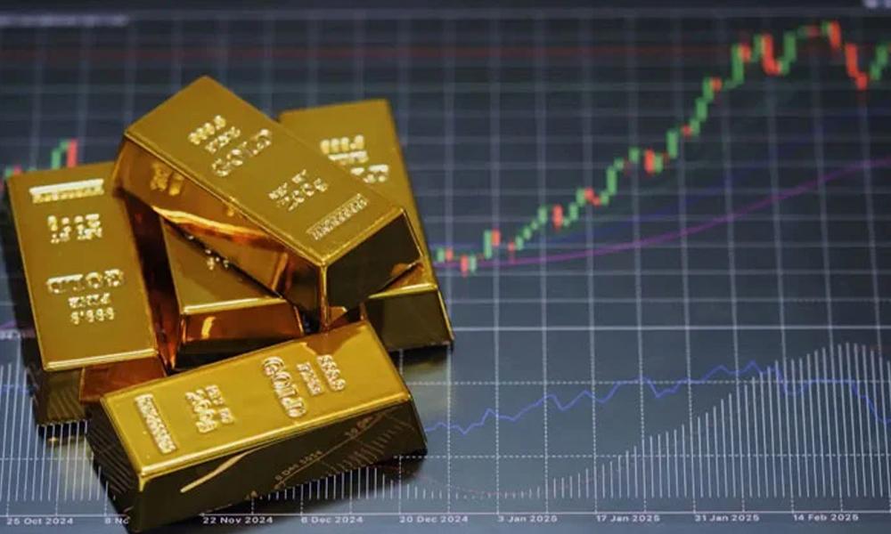 Price of gold globally exceeds $4,000 per ounce for first time in history