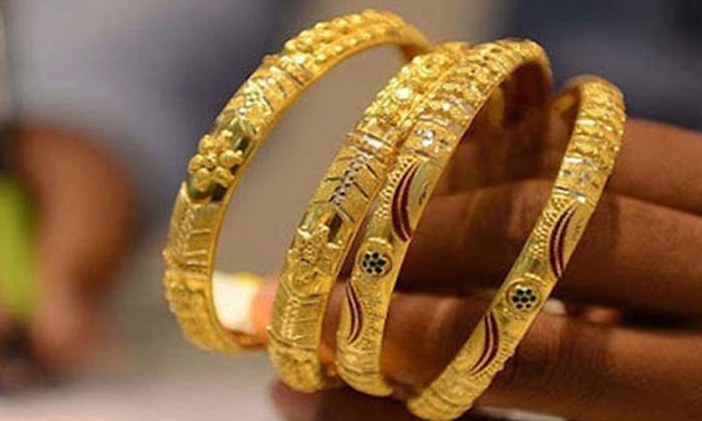 Per tola gold price exceeds Rs425,000 in Pakistan