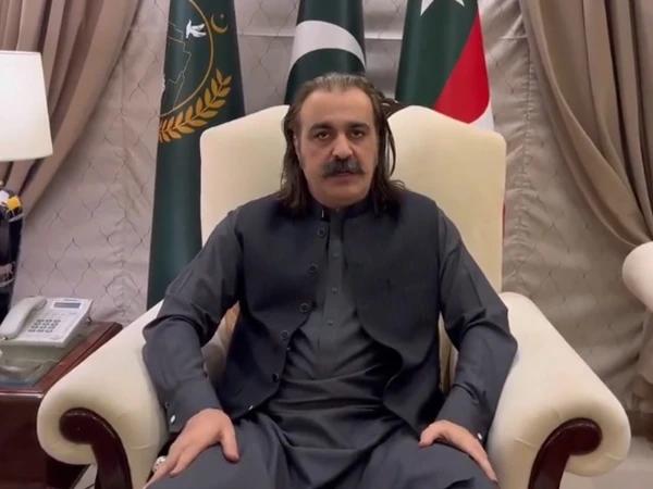بانی پی ٹی آئی کاعلی امین کو وزیراعلیٰ خیبرپختونخوا کے عہدے سے ہٹانے کا فیصلہ