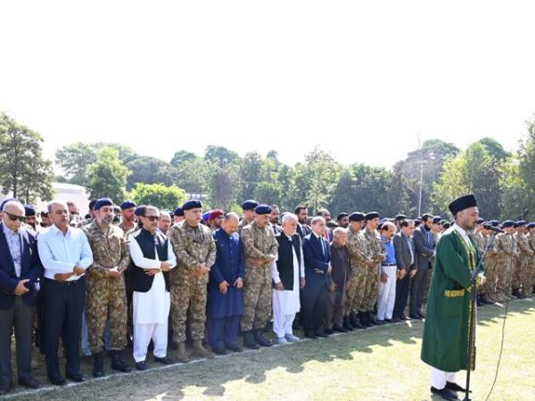 ڈی آئی خان  آپریشن میں شہید ہونے والے میجر سبطین کی نماز جنازہ ادا، وزیراعظم اور فیلڈ مارشل کی  شرکت