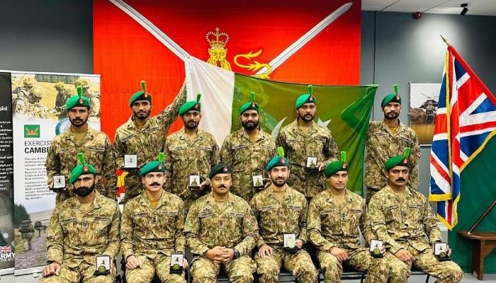 پاکستان آرمی کی ٹیم نے مشق کیمبرین پٹرول 2025 میں گولڈ میڈل جیت لیا