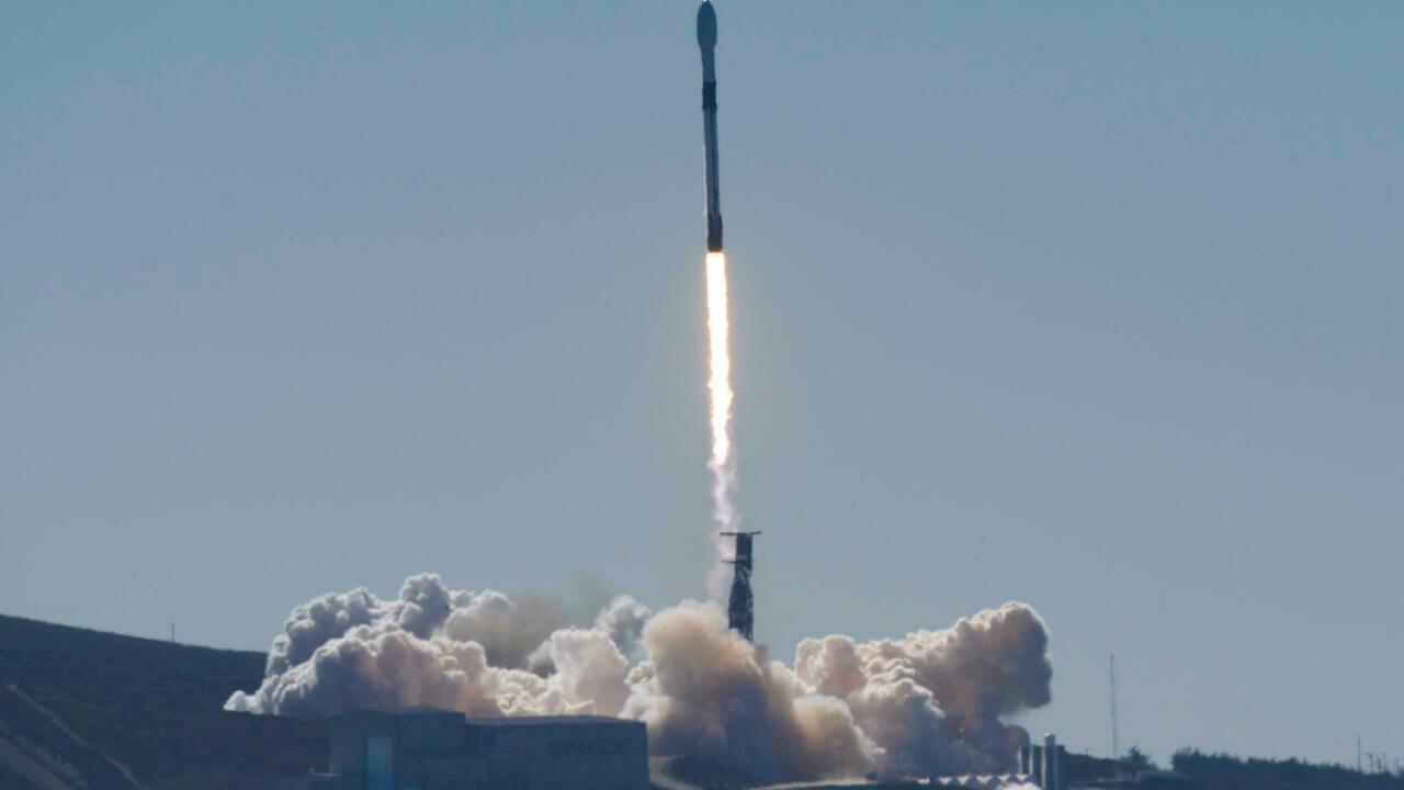 SpaceX rocket successfully launches US spy satellite