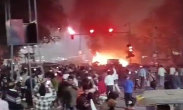  نئی دہلی: لال قلعہ میٹرو اسٹیشن کے قریب کار میں دھماکا، متعدد ہلاکتوں کا خدشہ