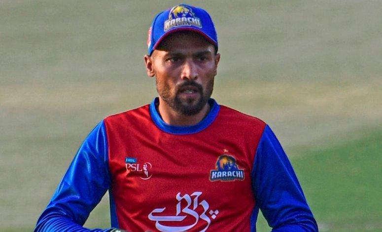 فاسٹ باؤلر محمد عامر پی ایس ایل سے باہر