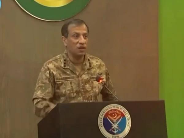 لیفٹیننٹ جنرل احمد شریف چوہدری کی مختلف  تعلیمی اداروں کے طلبہ و اساتذہ کے ساتھ خصوصی نشست