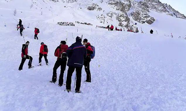 Avalanche in Austria kills five, one injured