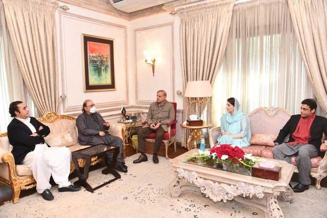 آصف زرداری اور بلاول کی لیگی  قیادت سے اہم ملاقات جاری