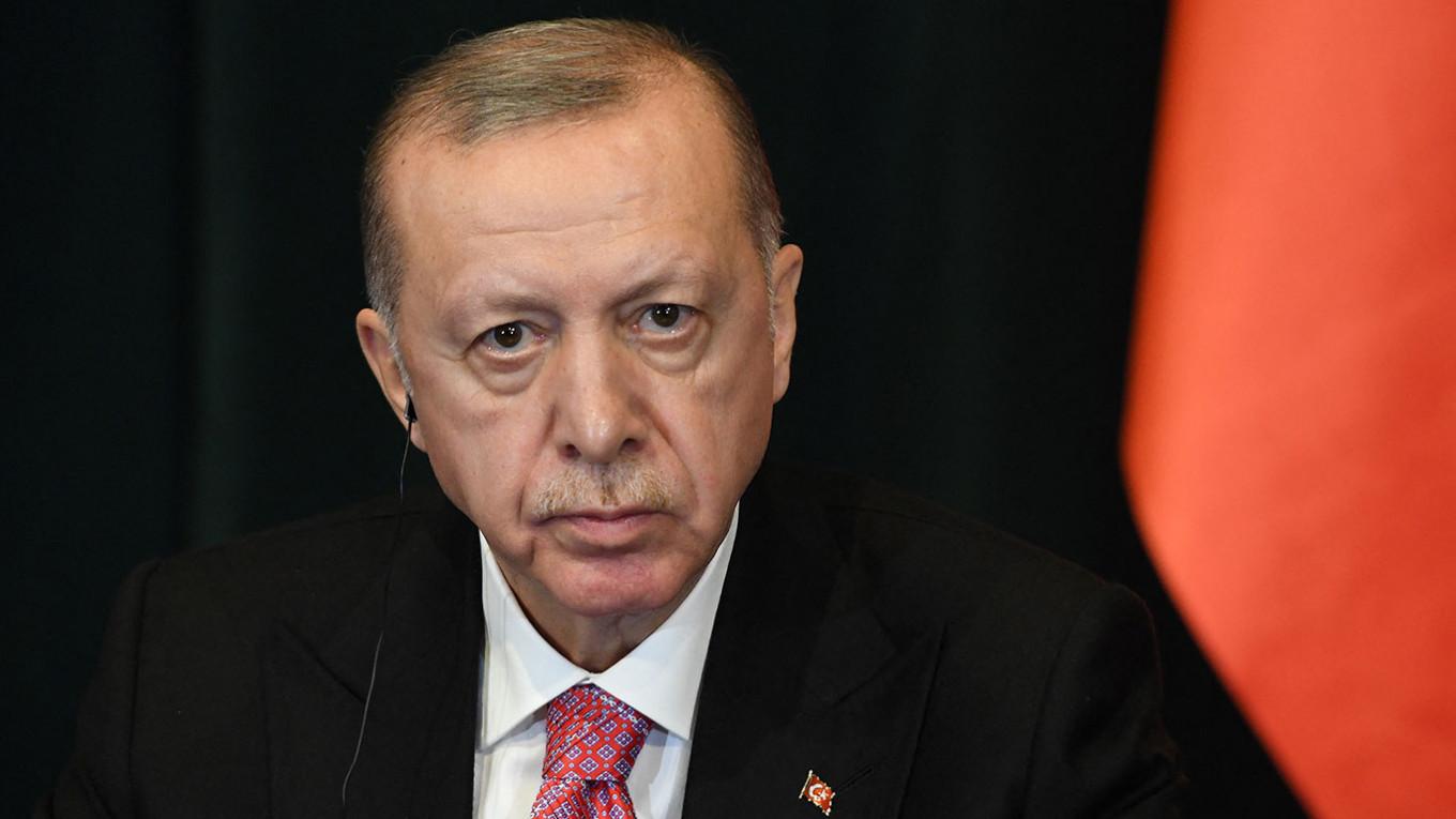 Turkish president tests positive for coronavirus