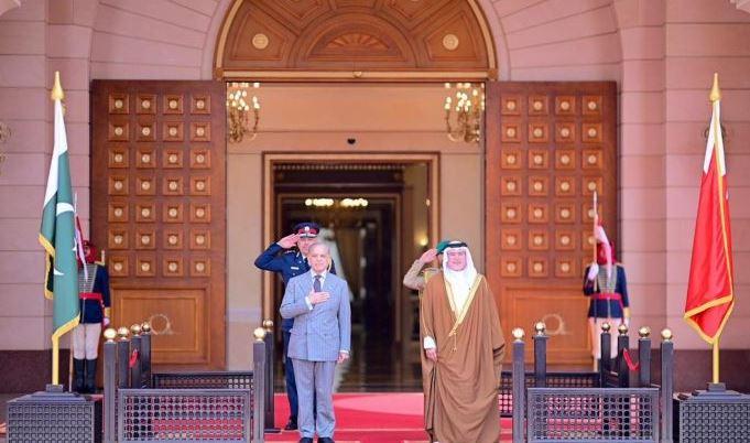 پاکستان اور بحرین کے درمیان دو طرفہ تجارت کو تین سالوں کے اندر 1 بلین امریکی ڈالر تک لے جایا جائے گا،