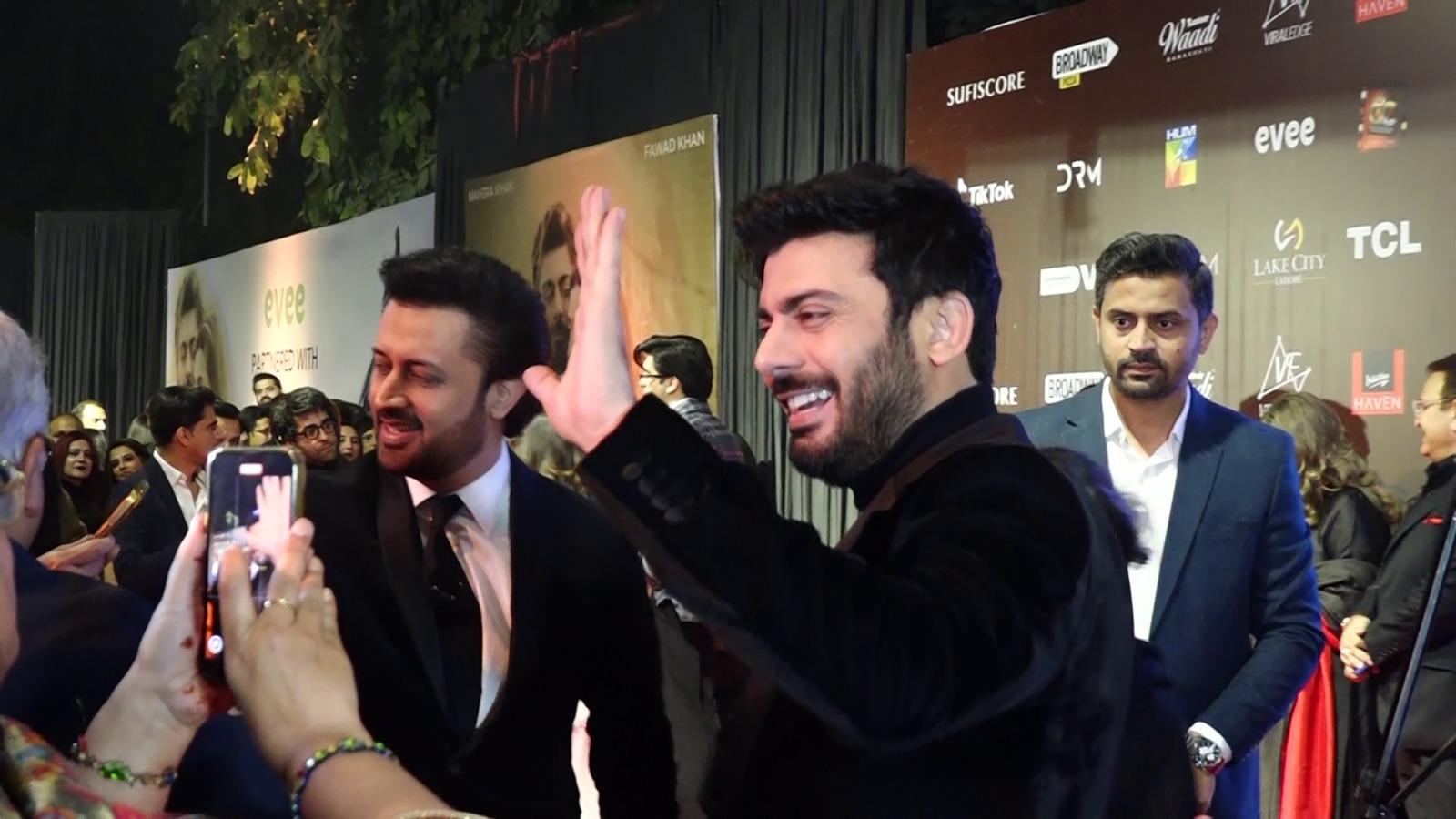 فواد خان اور ماہرہ خان کی فلم ’’نیلو فر‘‘ سینما گھروں کی زینت بن گئی،رنگا رنگ پریمیر کا انقعاد