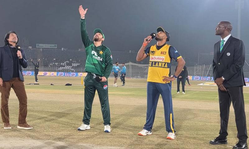 سہ ملکی سیریزفائنل: پاکستان کا سری لنکا کے خلاف ٹاس جیت کر فیلڈنگ کا فیصلہ