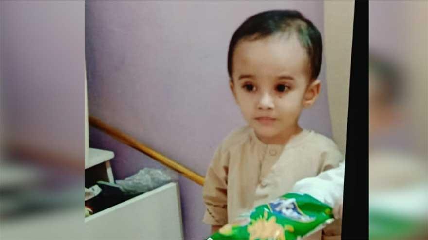 Child body who fell into open manhole in Karachi found