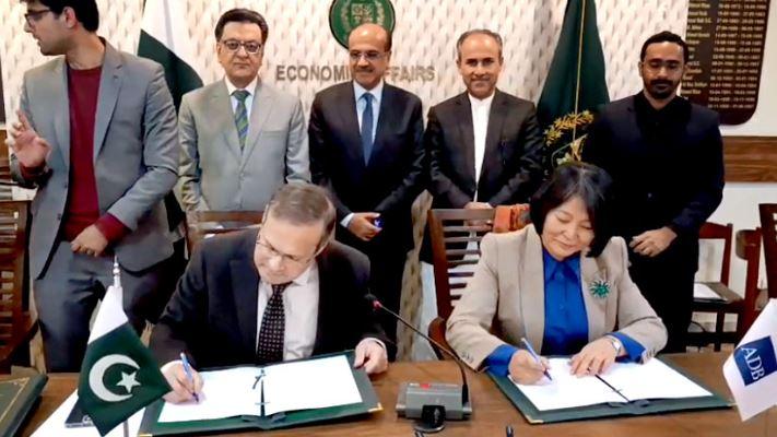Pakistan, ADB sign three significant projects