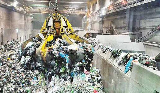 Seven tonnes of daily waste to become clean fuel for Karachi families