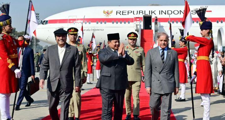 Indonesian President arrives in Islamabad