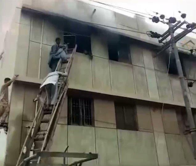 Third-degree fire erupts in Karachi factory