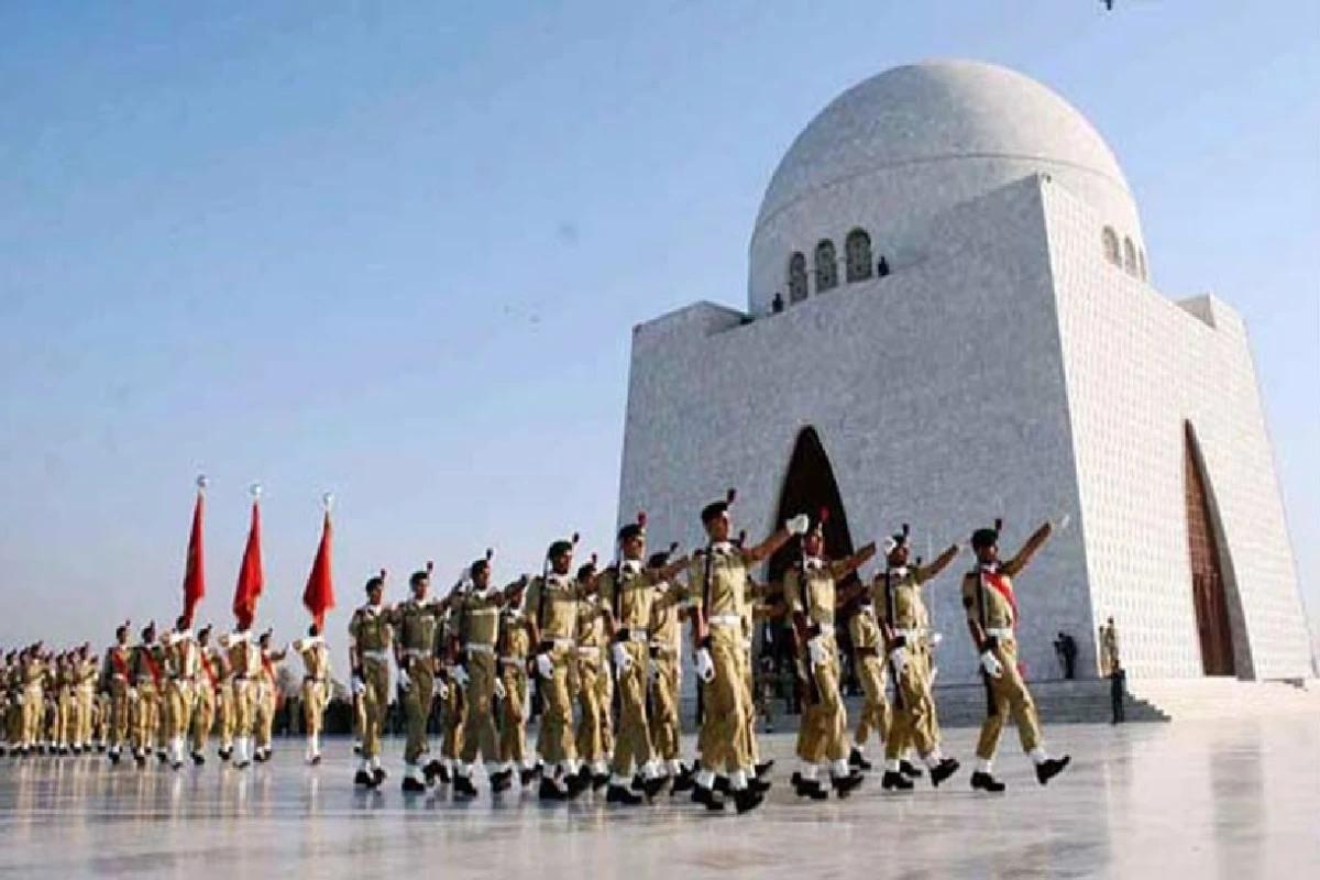 بابائے قوم کا یوم پیدائش، مزارِ قائد پر تبدیلیٔ گارڈز کی پُروقار تقریب،صدر،وزیر اعظم کا خراجِ تحسین