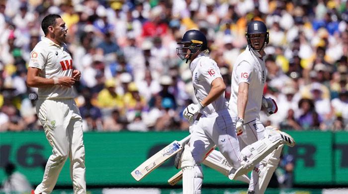 ایشیز سیریز: انگلینڈ نے 14 سال بعد آسٹریلیا کو ٹیسٹ میچ میں شکست دے دی