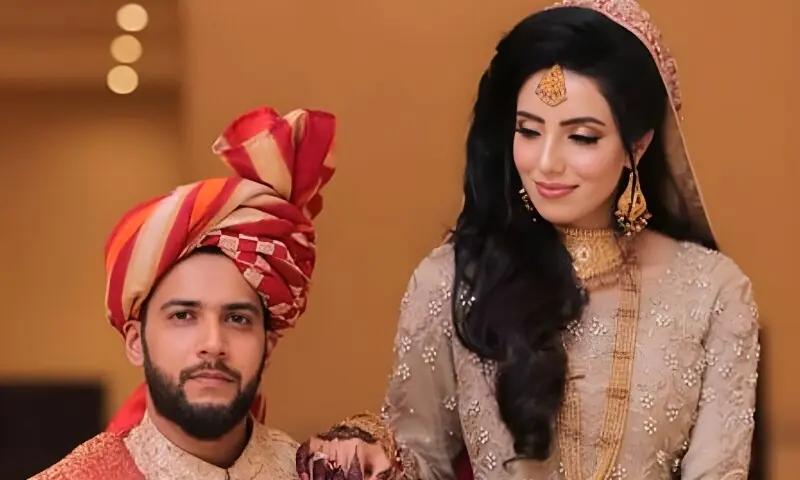 کرکٹر عماد وسیم اور ان کی اہلیہ ثانیہ اشفاق کی راہیں جدا ہوگئیں