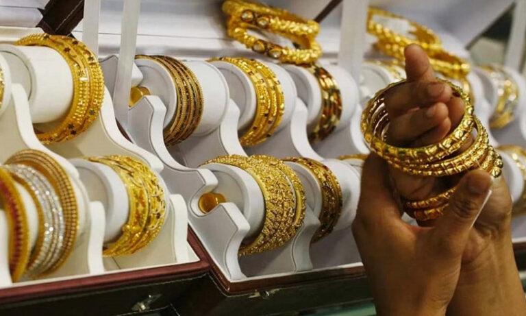 مسلسل کئی دنوں کے اضافے کے بعد سونا ہزاروںروپے سستا، فی تولہ کتنے کا ہو گیا؟