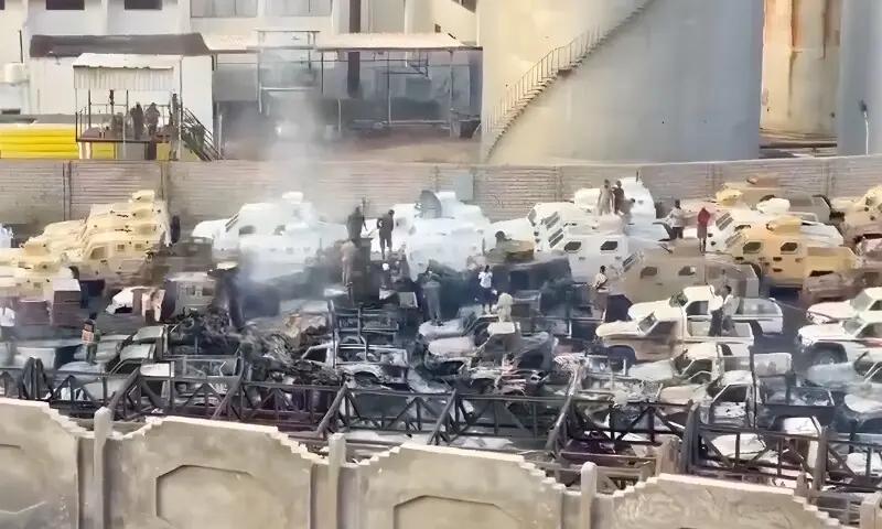 اسلامی دنیا میں نئی پراکسی وار:سعودی عرب کا یمنی بندرگاہ پر کھڑے اماراتی جہازوں پر فضائی حملے