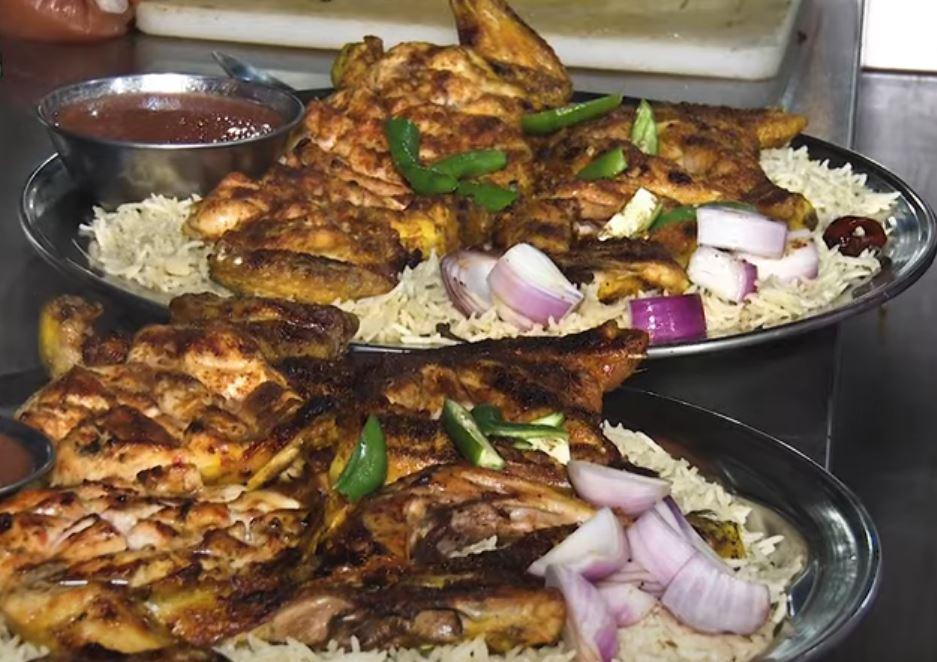 عربی  ڈِش 'دجاج مدبی' نے لاہور میں دھوم مچا دی