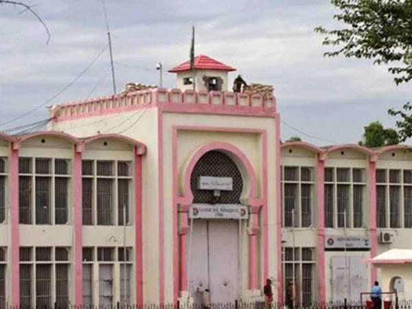  اڈیالہ جیل راولپنڈی کے سپرنٹنڈنٹ کو تبدیل کردیا گیا